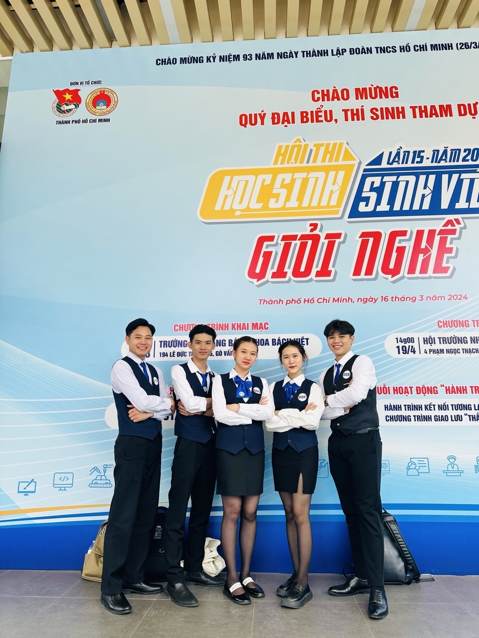 NGÀNH QUẢN LÝ VÀ KINH DOANH NHÀ HÀNG VÀ DỊCH VỤ ĂN UỐNG (TRUNG CẤP)